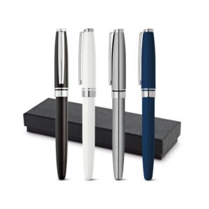 Roller em metal com escrita em preto