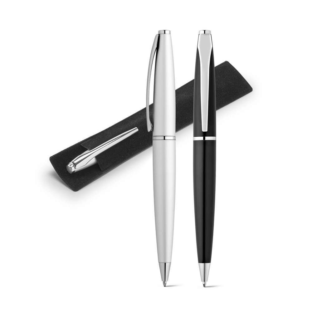 Esferográfica em metal com escrita em azul