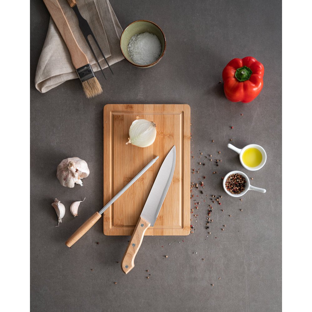 Kit churrasco em estojo de PU e 210D com tábua em bambu e 7 utensílios em aço inox e madeira de seringueira - Imagem 3