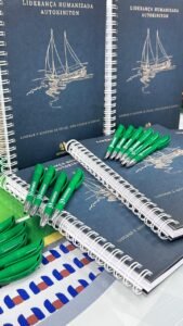 Qualidade Premium: Capa dura com acabamento impecável.